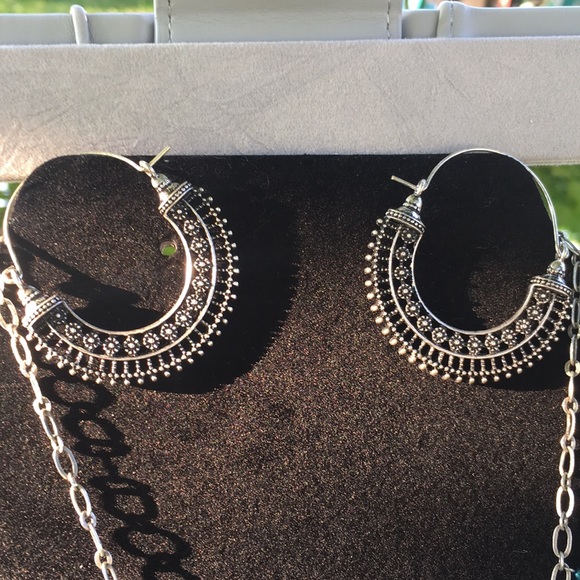 Boho silver, green & blue necklace with earrings - Picture 4 of 5